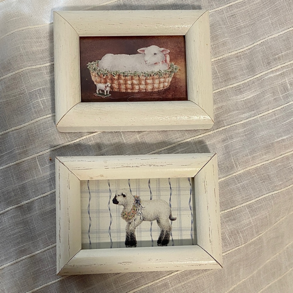 Cream Framed Lamb Art Set
